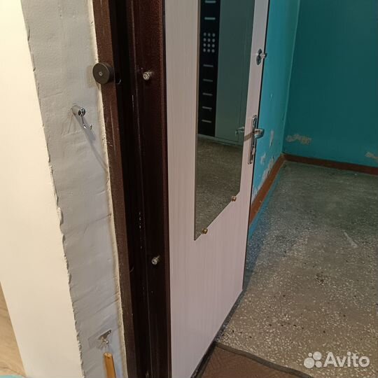 Дверь входная металлическая