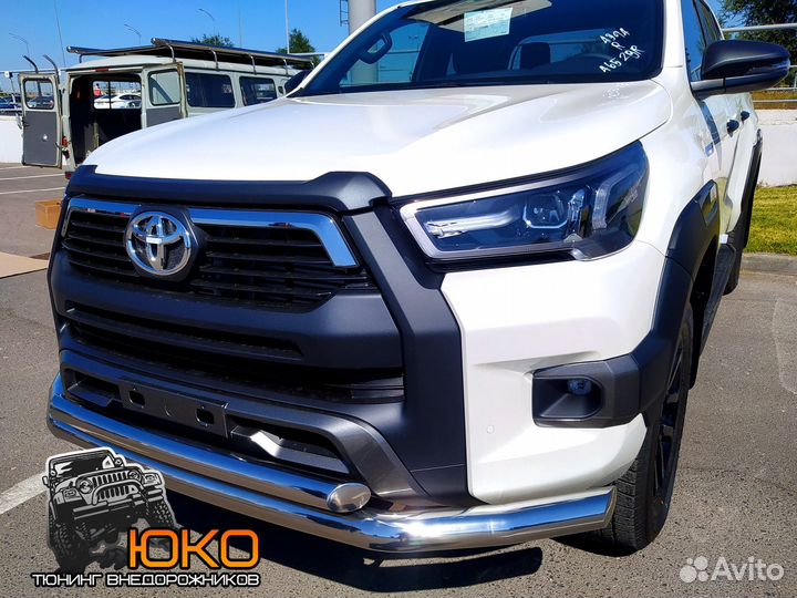 Защита переднего бампера Toyota Hilux Black Onyx
