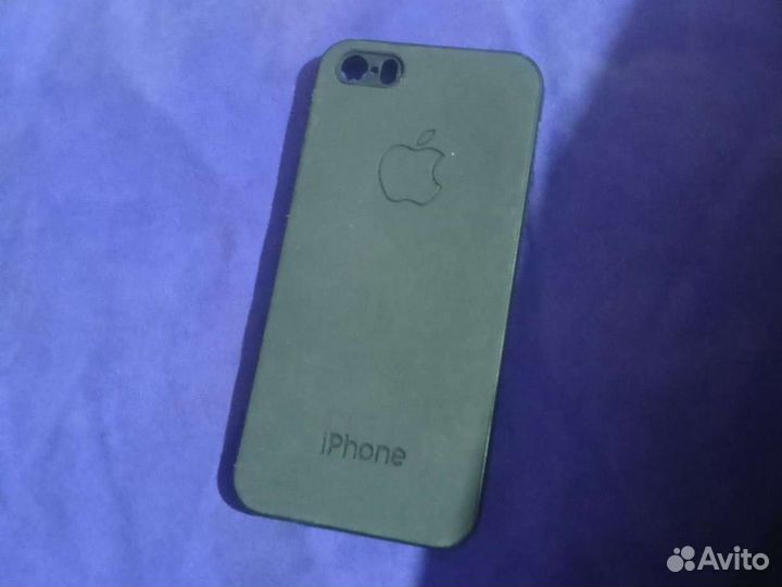 Чехлы на iPhone 5 5s