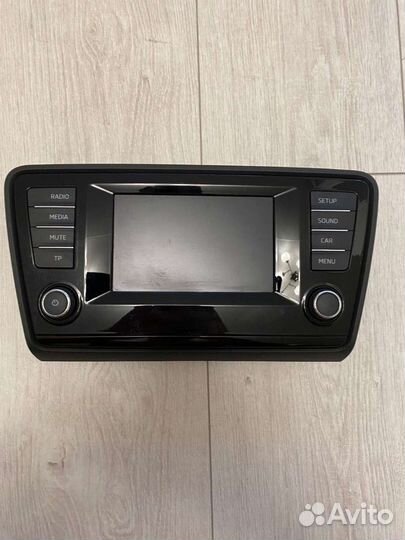 Skoda Octavia A7 Магнитола (5E0919605A)