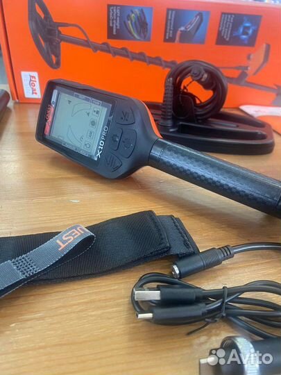 Металлоискатель Quest X10 Pro, лопата