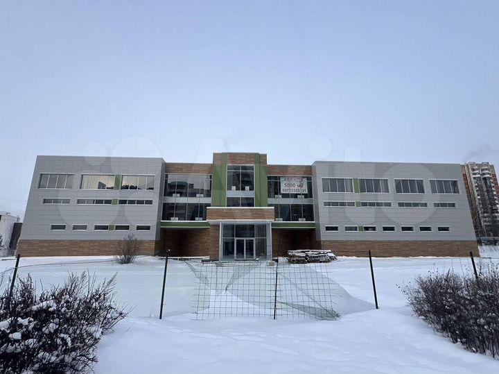 Продам здание, 5500 м²