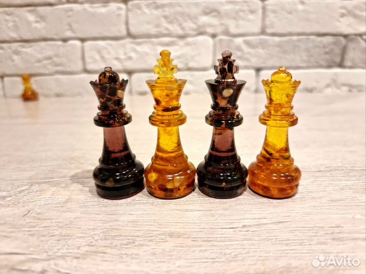 Шахматы янтарные
