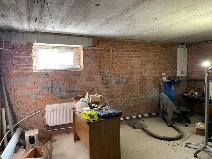 Свободного назначения, 180 м²