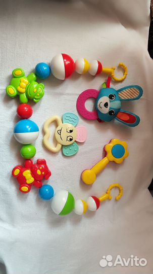Грызунки, погремушки, подвесные игрушки