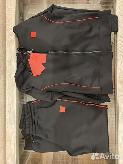 Женский спортивный костюм hugo boss L