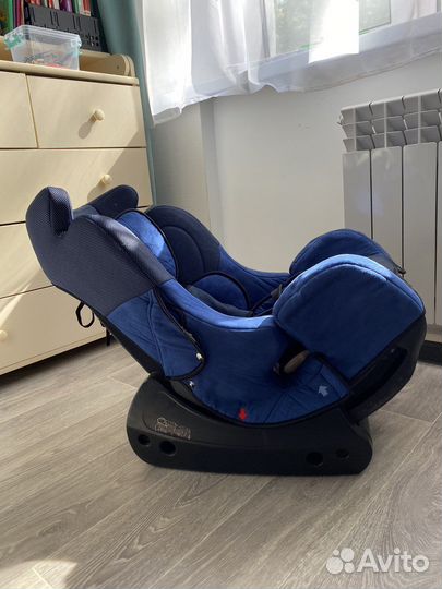 Автомобильное кресло