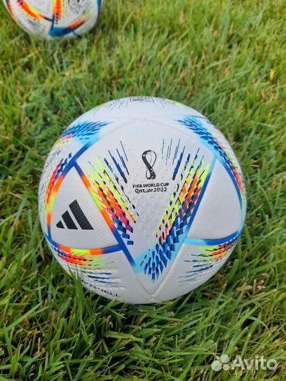Футбольный мяч adidas Qatar 2022