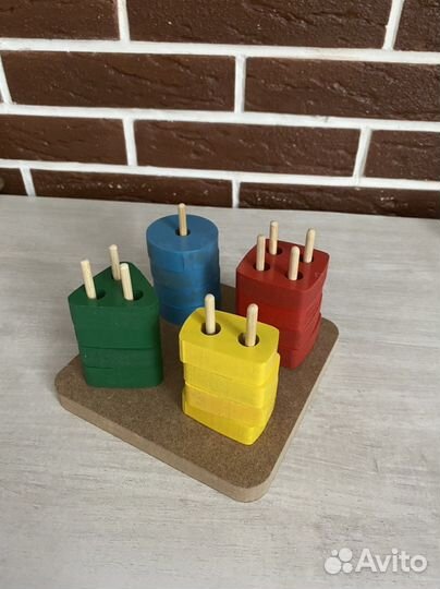 Деревянный сортер, геометрические фигуры