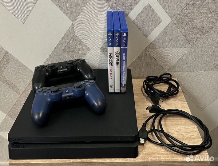 Sony playstation 4 slim