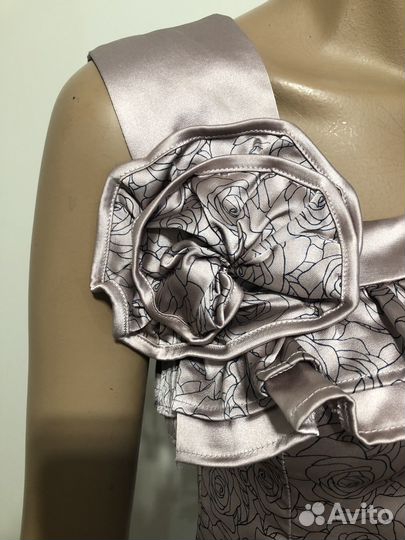 Платье розовое атласное