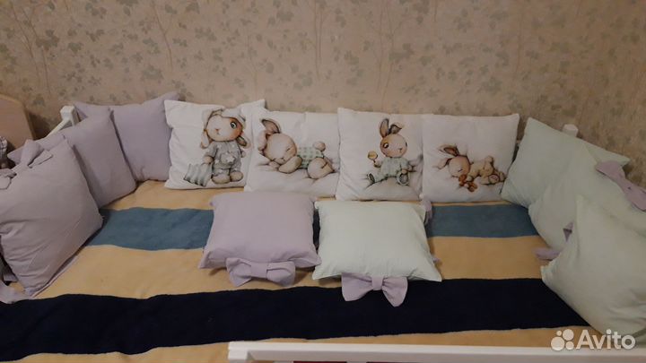 Бортики-подушки + комплект постельного белья