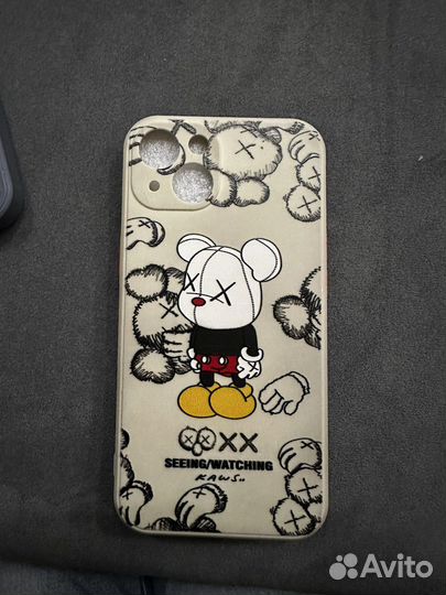 Чехол на iPhone 13