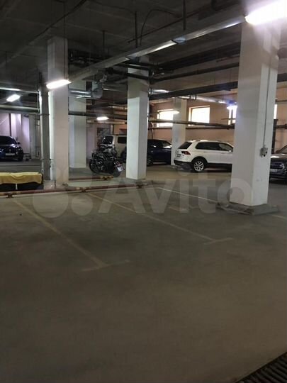 Машиноместо, 12 м²