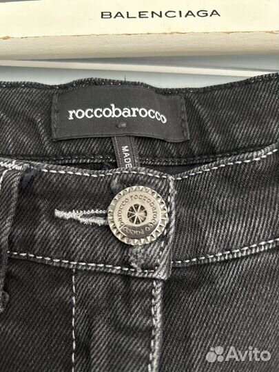 Джинсы Roccobarocco