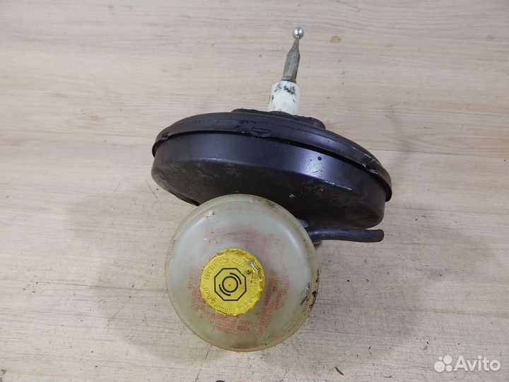 Усилитель тормозов вакуумный Vw Passat B5