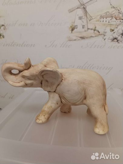 Статуэтка слон