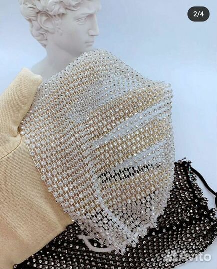 Маска со стразами