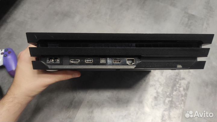 Sony PS4 pro 1tb