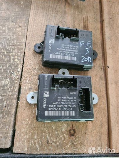 Блок управления дверьми Ford Focus 3 2012