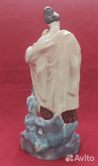 Статуэтка фарфоровая. Майская ночь. СССР