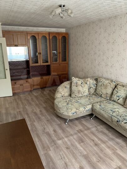 2-к. квартира, 52 м², 2/10 эт.