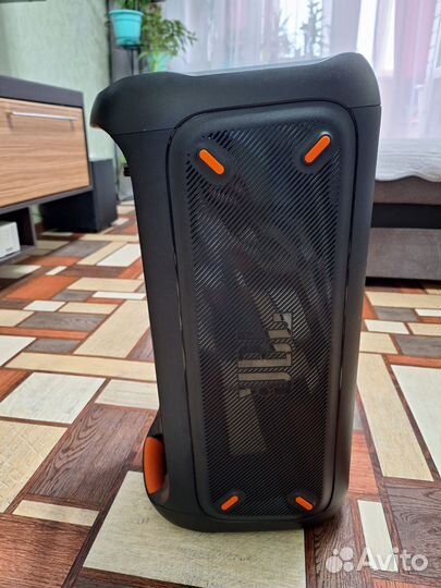 Акустические колонки напольные jbl