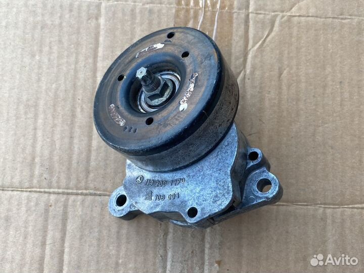 Натяжитель ремня генератора Mercedes w140 m119