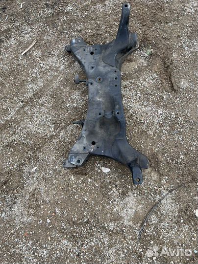 Передний подрамник на mitsubishi lancer 9