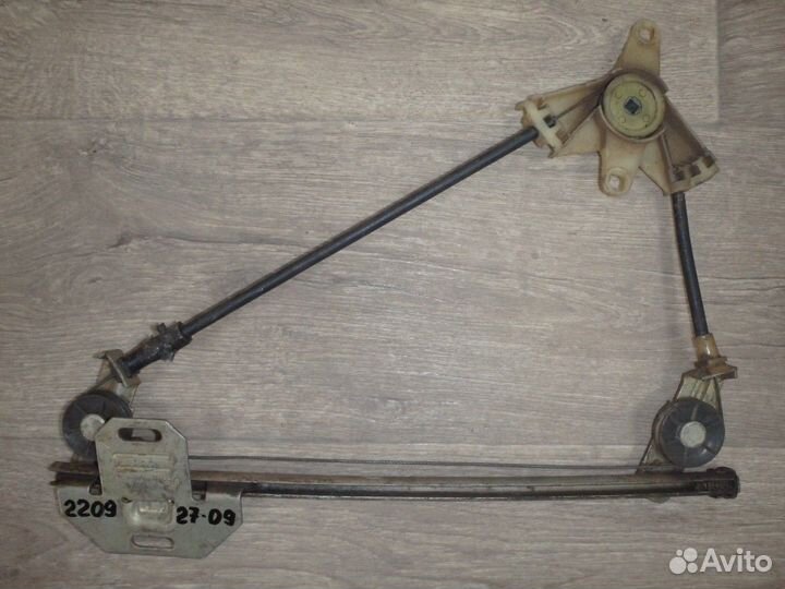 Стеклоподъемник электрический задний правый 2110