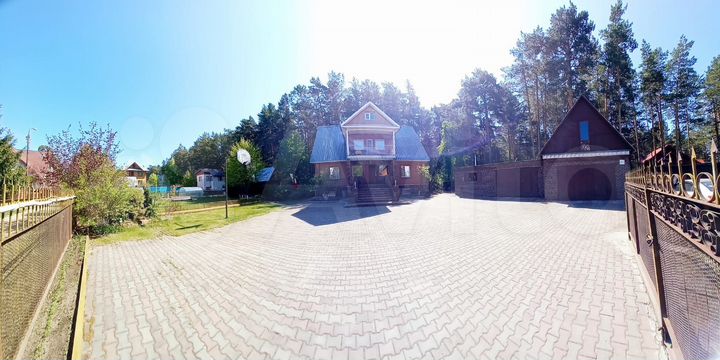 Дом 342 м² на участке 10 сот.