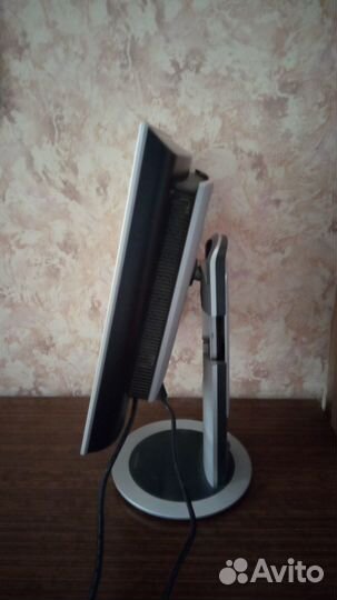 Монитор LG Flatron L1730B