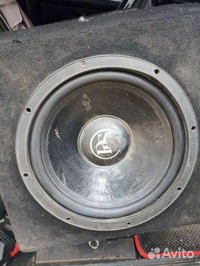 Сабвуфер с усилителем