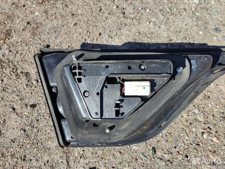 Фонарь задний Mitsubishi Galant седан 2.0I 1995