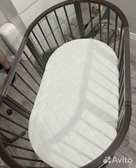 Кроватка с матрасами (2шт)