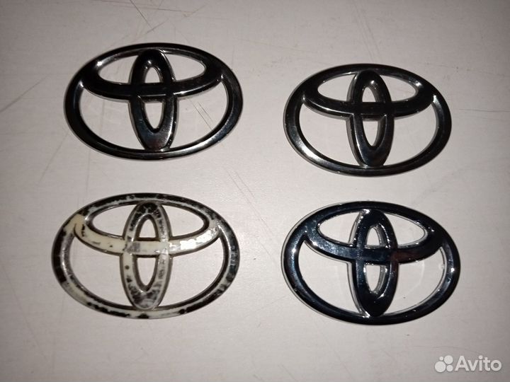 Эмблема toyota