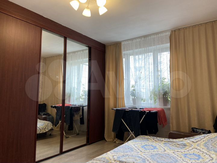 2-к. квартира, 60 м², 4/10 эт.