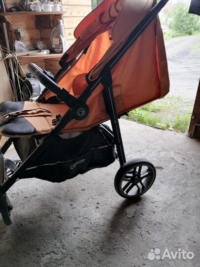 Прогулочная коляска бу