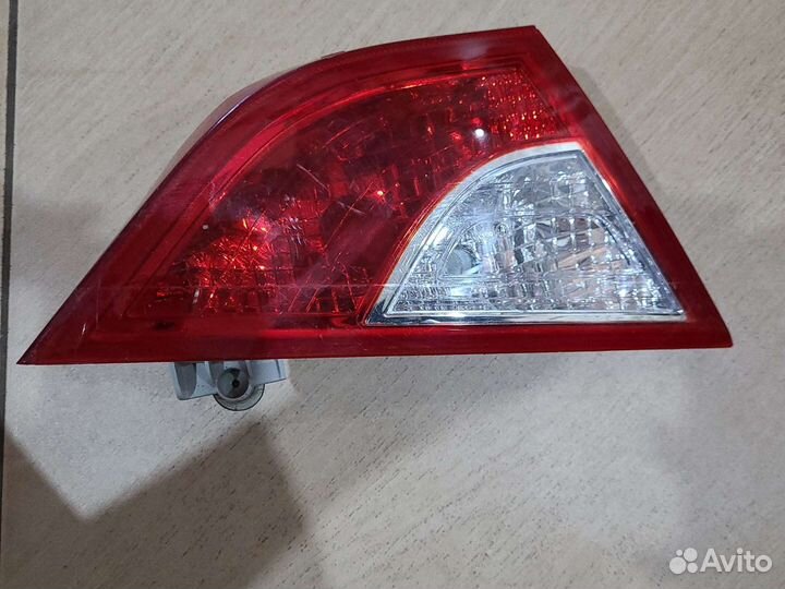 Фонарь задний внутренний Hyundai Sonata VI