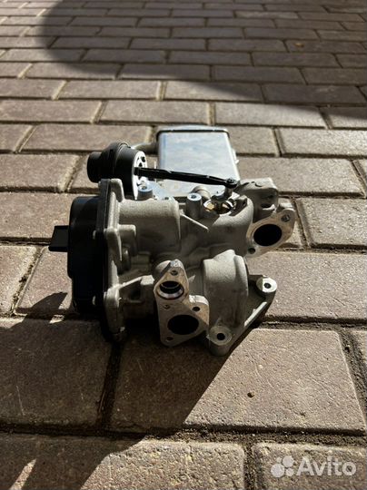 Радиатор системы выхлопных газов с клапаном egr