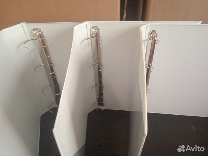 Папки канцелярские белые