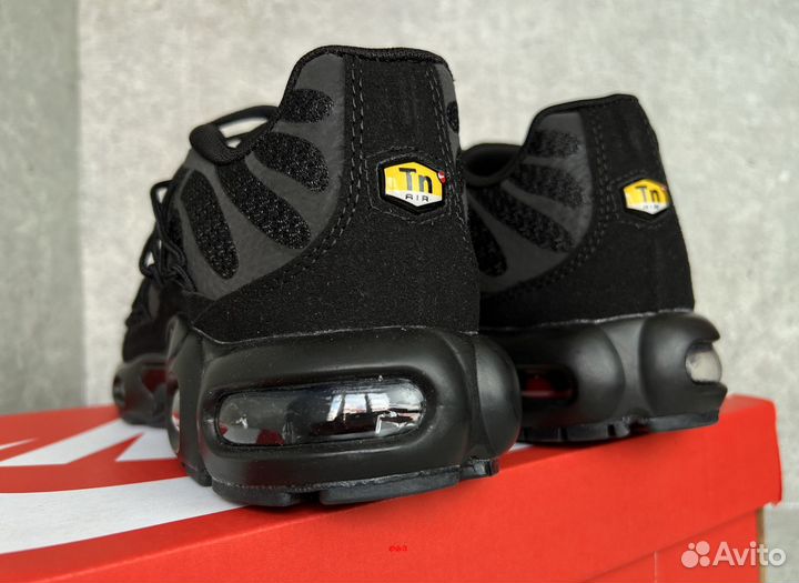 Кроссовки Nike Air Max Plus