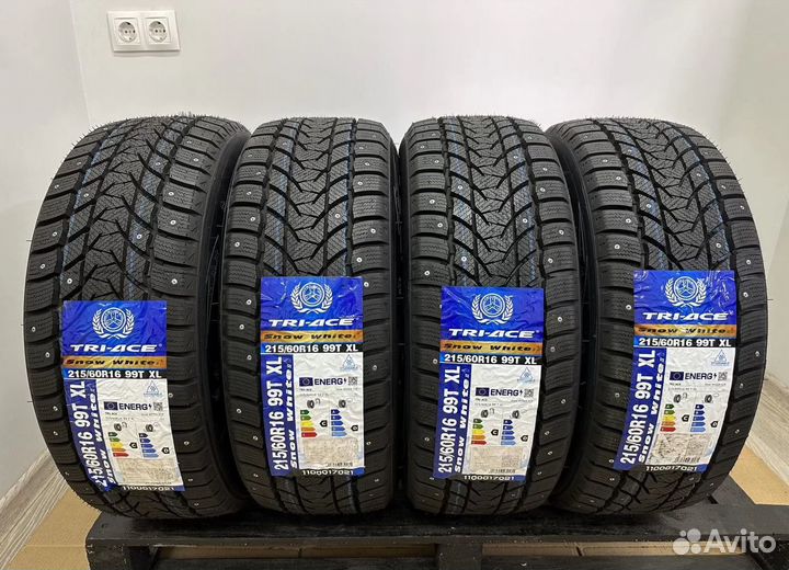 Tri Ace Snow White II 215/60 R16 57T