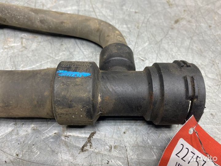 Патрубок радиатора Volkswagen Passat B5