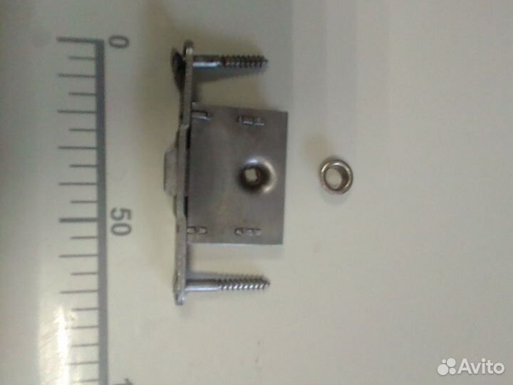 Старинная ручка от ящика швейной машины и замок