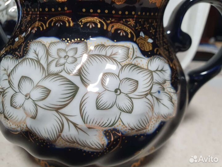 Заварочный чайник с пиалами