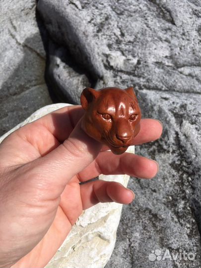 Брошь из дерева ручной работы