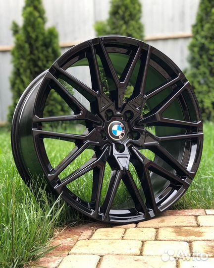 Стильные диски на BMW X5 X6 X7 R21