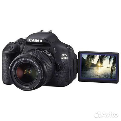 Зеркальный фотоаппарат Canon 600d