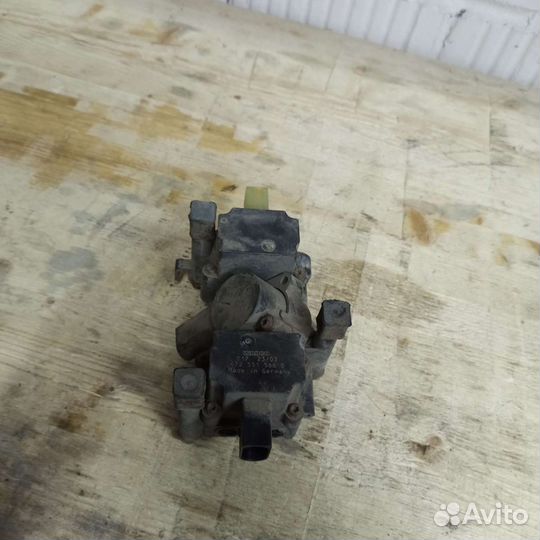 Блок клапанов подвески Land Rover Range Rover L322